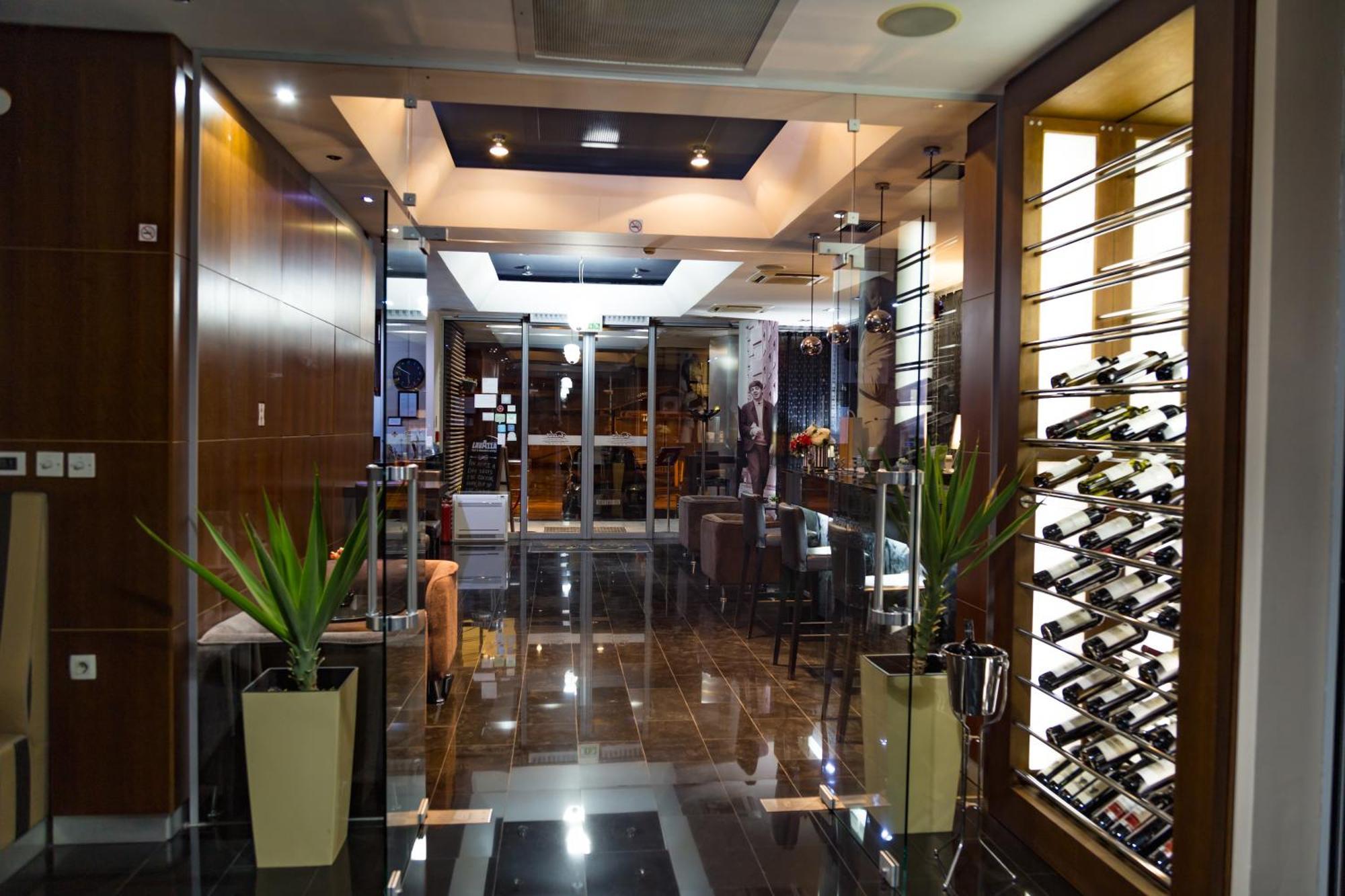 Hotel Dolce International Skopje Exterior photo